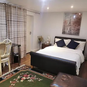 Peaceful Studio En-suite Pvt Entrance Garden Free Parking , Nottingham United Kingdom