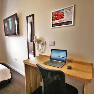 Central By Roomsbooked Gloucester